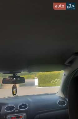 Хэтчбек Ford Focus 2009 в 