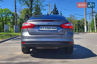 Седан Ford Focus 2013 в 