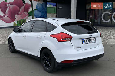 Хетчбек Ford Focus 2016 в 