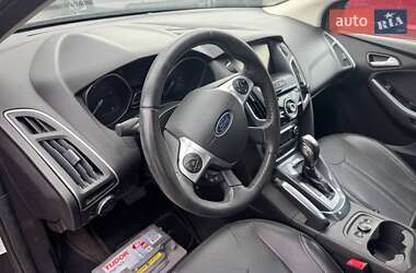 Хэтчбек Ford Focus 2013 в 
