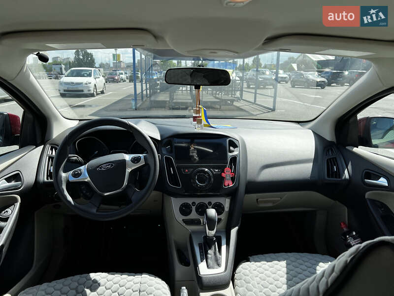 Седан Ford Focus 2014 в Киеве фото 4 Седан Ford Focus 2014 в Киеве