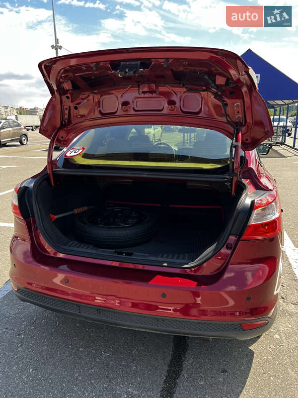 Седан Ford Focus 2014 в Киеве фото 11 Седан Ford Focus 2014 в Киеве