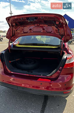 Седан Ford Focus 2014 в 