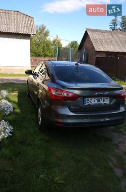 Седан Ford Focus 2014 в 