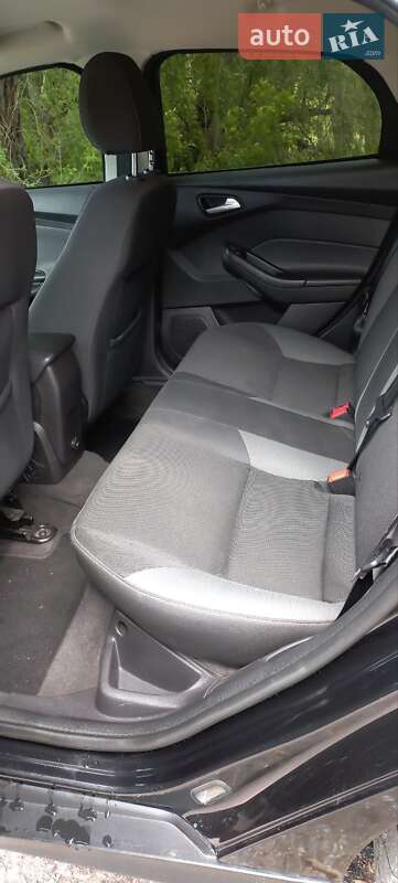 Седан Ford Focus 2013 в Смілі