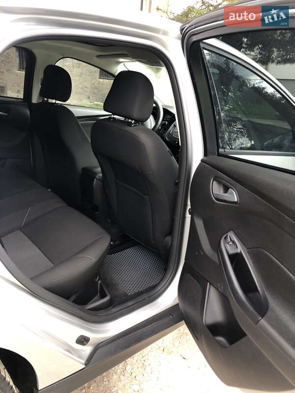 Хэтчбек Ford Focus 2015 в Дрогобыче фото 8 Хэтчбек Ford Focus 2015 в Дрогобыче