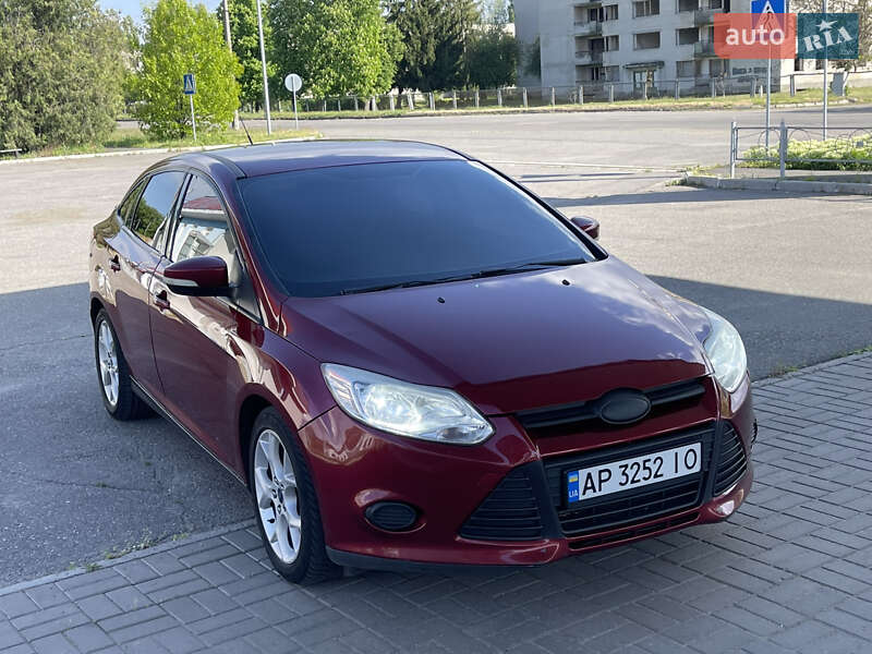 Седан Ford Focus 2014 в 