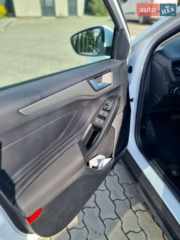 Универсал Ford Focus 2023 в Яворове