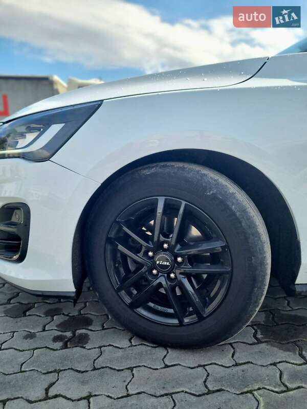 Универсал Ford Focus 2023 в Яворове