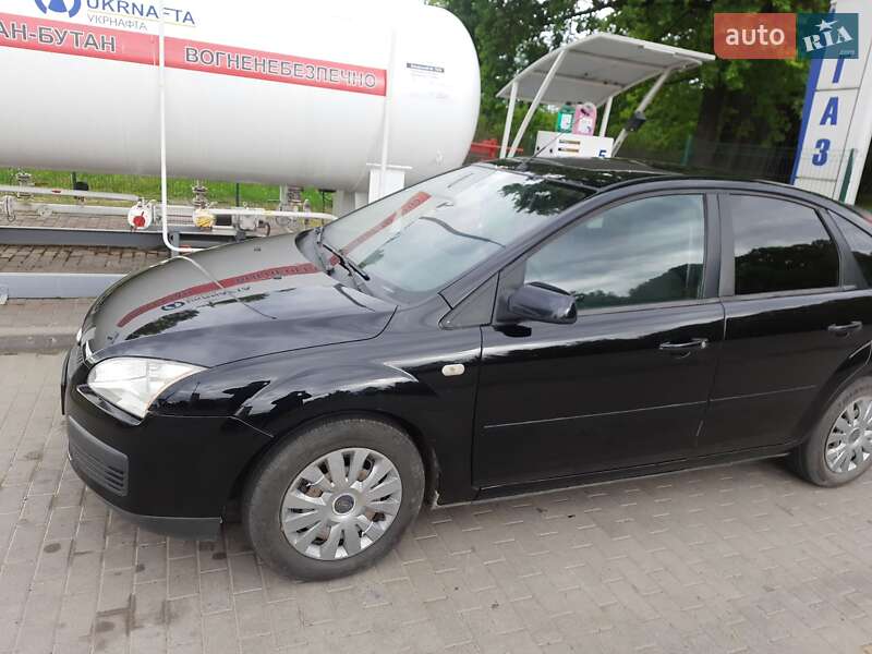 Хэтчбек Ford Focus 2007 в Вашковцах