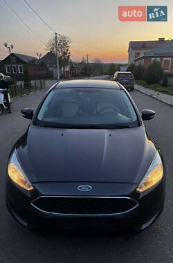 Седан Ford Focus 2015 в 