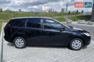 Универсал Ford Focus 2010 в 
