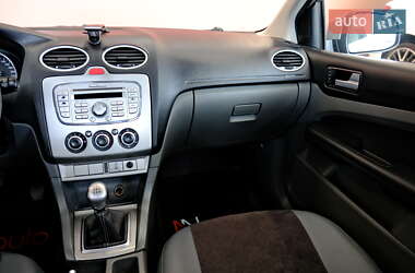 Седан Ford Focus 2009 в 
