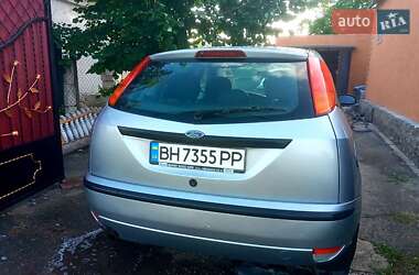 Хетчбек Ford Focus 2003 в 