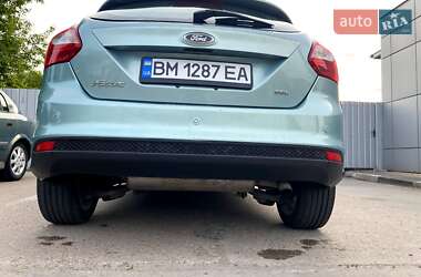 Хэтчбек Ford Focus 2011 в 