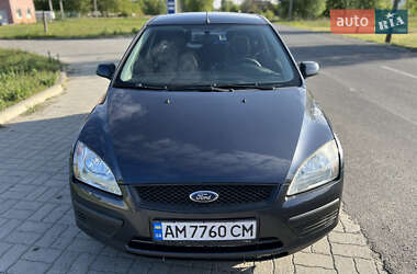 Хэтчбек Ford Focus 2007 в Малине