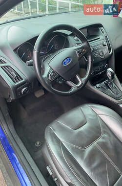 Седан Ford Focus 2015 в 