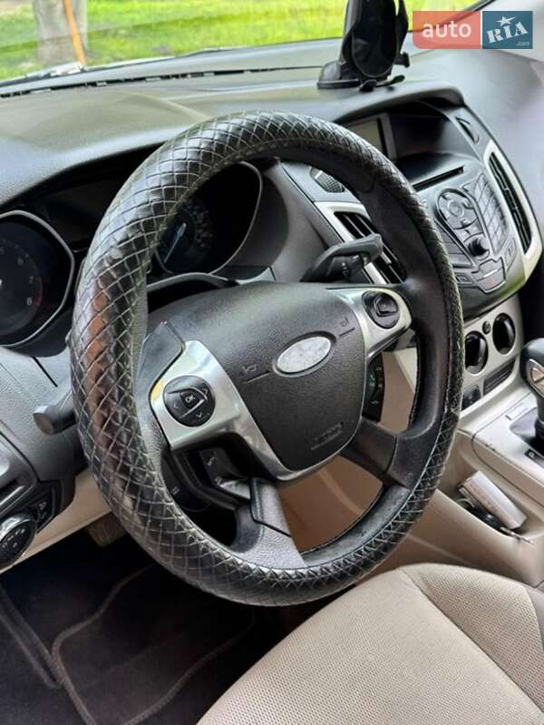 Седан Ford Focus 2011 в Калуше
