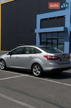 Седан Ford Focus 2013 в 