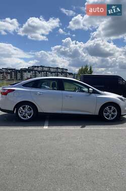 Седан Ford Focus 2013 в 