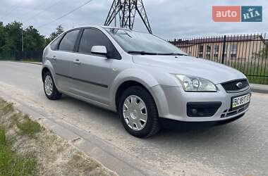 Хэтчбек Ford Focus 2006 в 