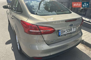 Седан Ford Focus 2016 в 