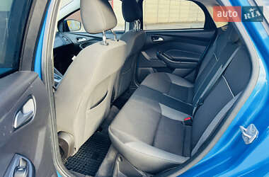 Седан Ford Focus 2011 в 