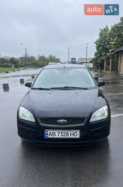 Хэтчбек Ford Focus 2005 в 
