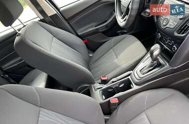 Седан Ford Focus 2016 в 