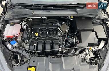 Седан Ford Focus 2016 в 