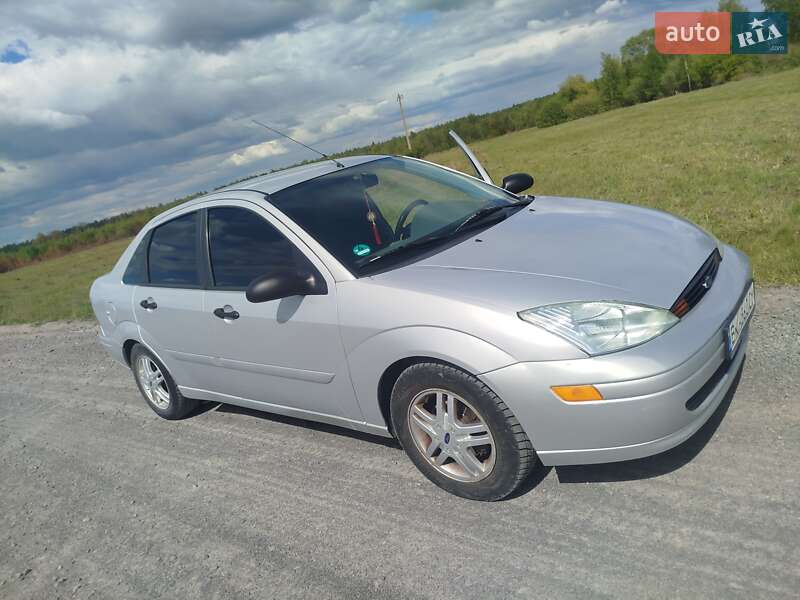 Седан Ford Focus 2000 в Рокитном