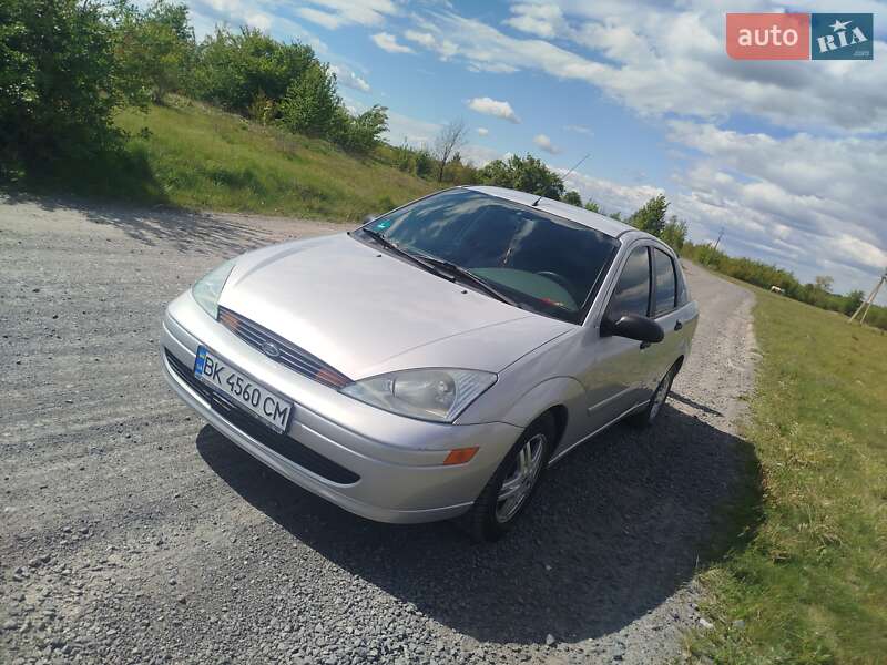 Седан Ford Focus 2000 в Рокитном