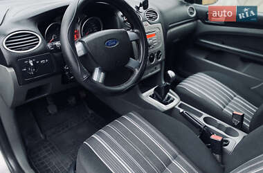 Хэтчбек Ford Focus 2009 в 