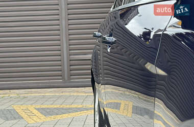 Хэтчбек Ford Focus 2012 в 