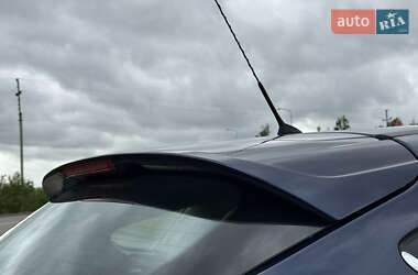 Хэтчбек Ford Focus 2012 в 