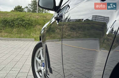 Хэтчбек Ford Focus 2012 в 