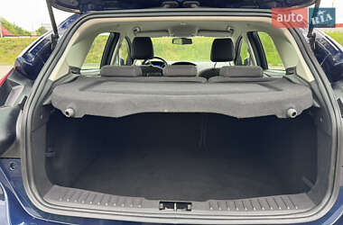 Хэтчбек Ford Focus 2012 в 
