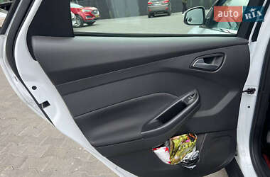 Седан Ford Focus 2017 в 