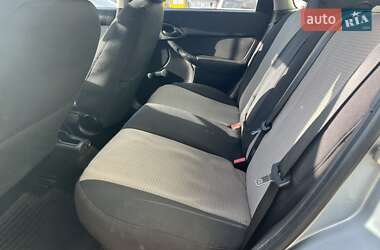 Седан Ford Focus 2004 в 