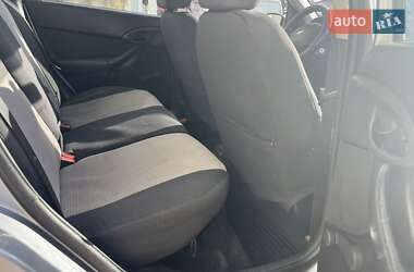 Седан Ford Focus 2004 в 