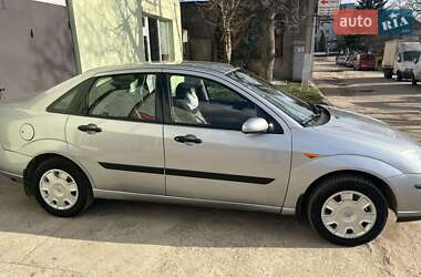 Седан Ford Focus 2004 в 