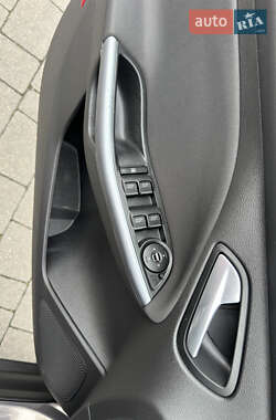 Хетчбек Ford Focus 2014 в 