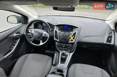 Хетчбек Ford Focus 2014 в 