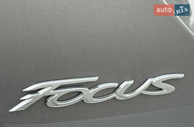 Хетчбек Ford Focus 2014 в 