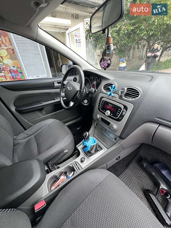 Седан Ford Focus 2010 в Шостці