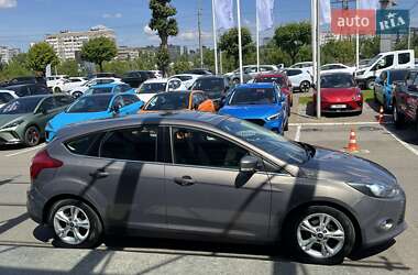 Хэтчбек Ford Focus 2013 в 