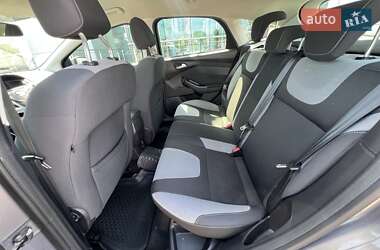 Хэтчбек Ford Focus 2013 в 