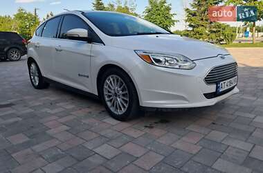 Хэтчбек Ford Focus 2015 в 