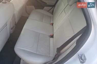 Хэтчбек Ford Focus 2015 в 
