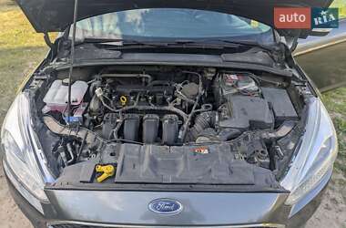 Хэтчбек Ford Focus 2015 в 